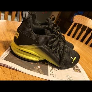 Mens Size 7 Puma Shoes